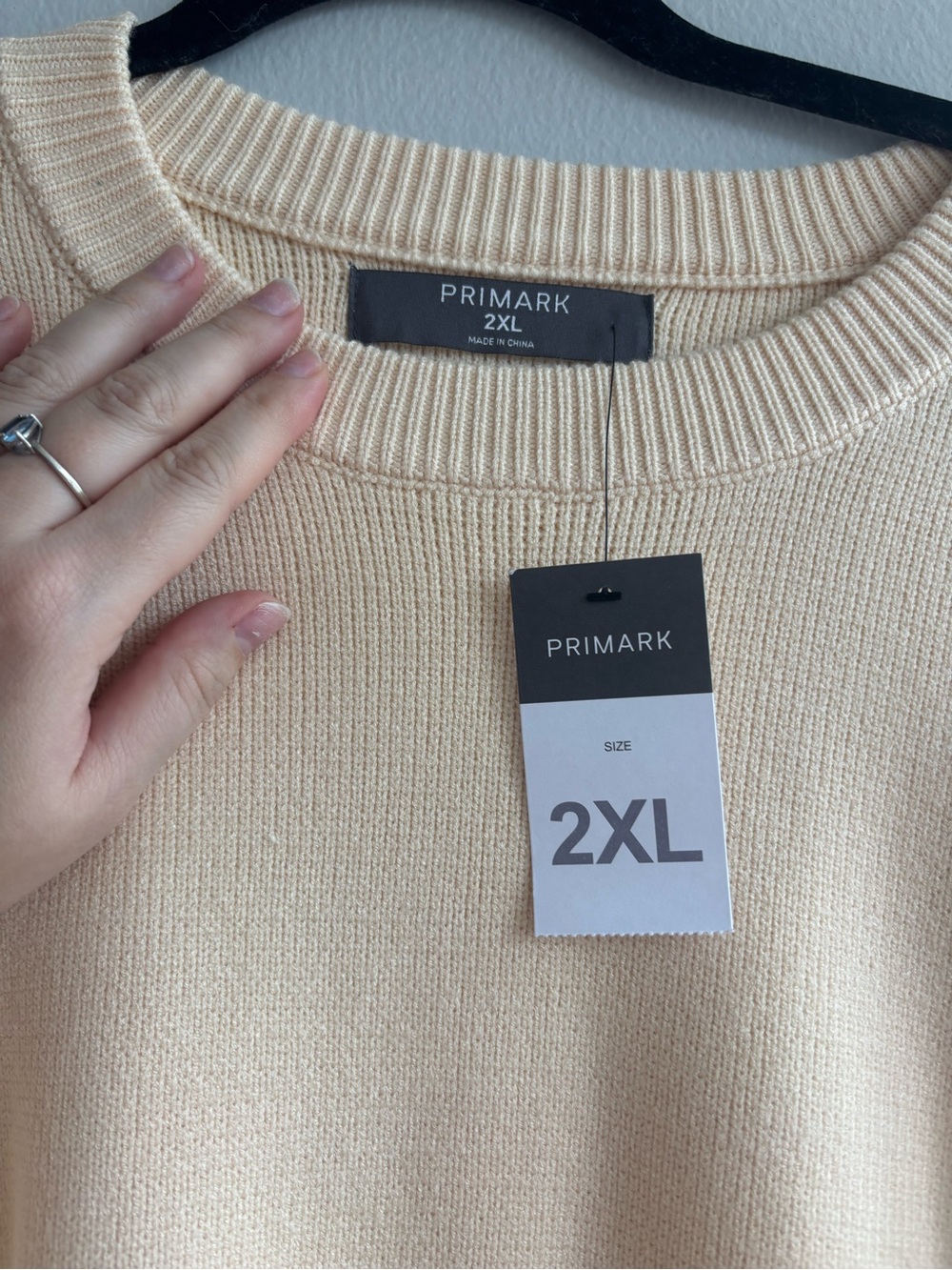 đź’›Sweater w/ Blouse Hem - Picture 3 of 10